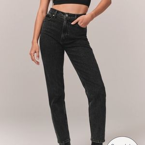 Abercrombie High Rise Mom Jean 26short